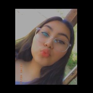 Meet your Posher, Marina